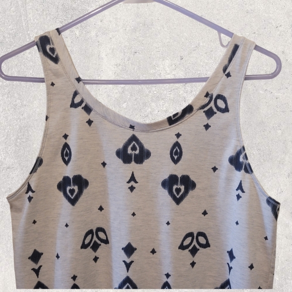 ๐๐๐๐๐ ๐๐ผ๐๐๐๐ - Lia Singlet Tank Top - Picture 5 of 11